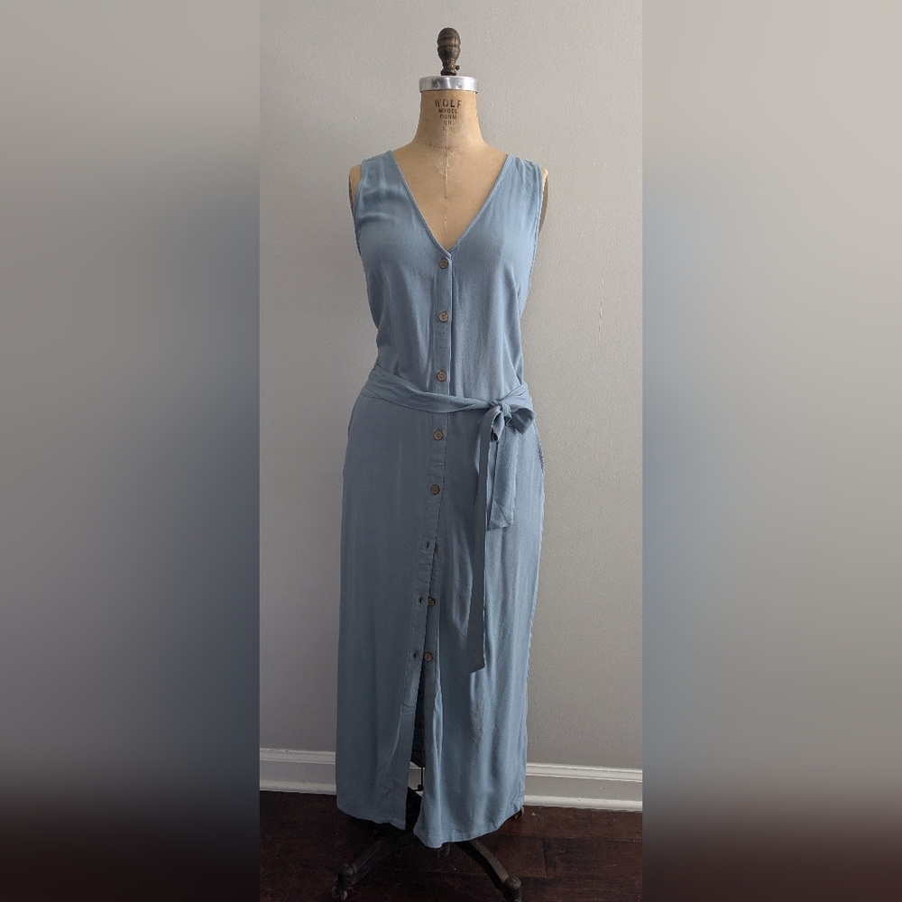 90's Style Blue Sleeveless V-Neckline Button Front Summer Maxi Dress